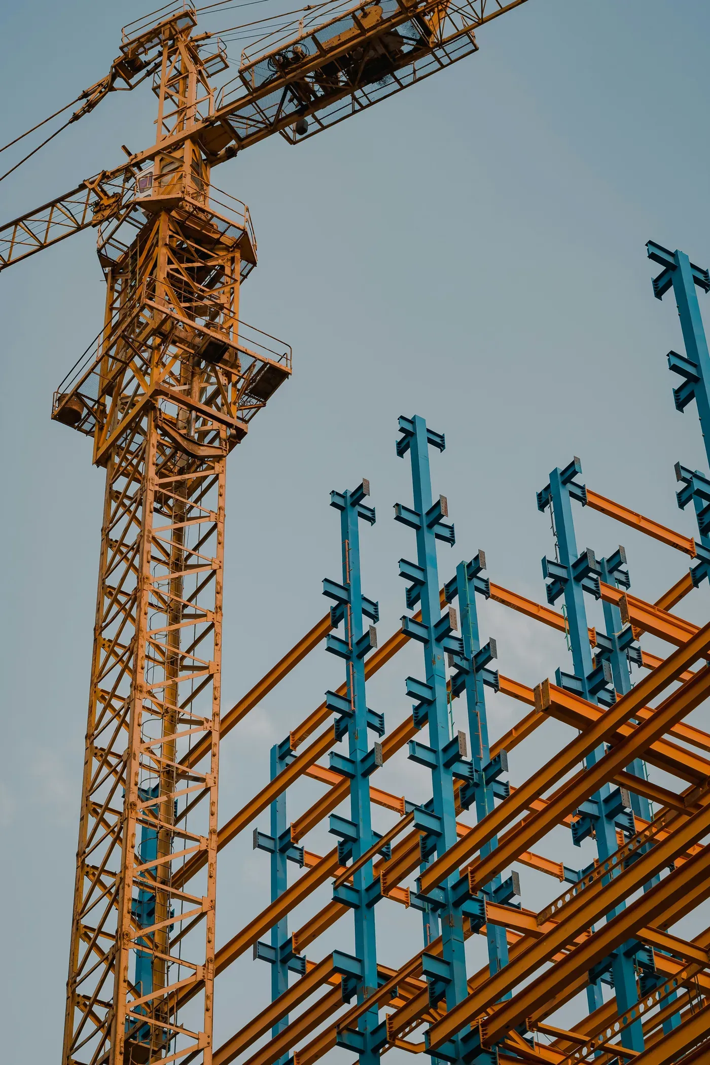 Tower crane over the deck